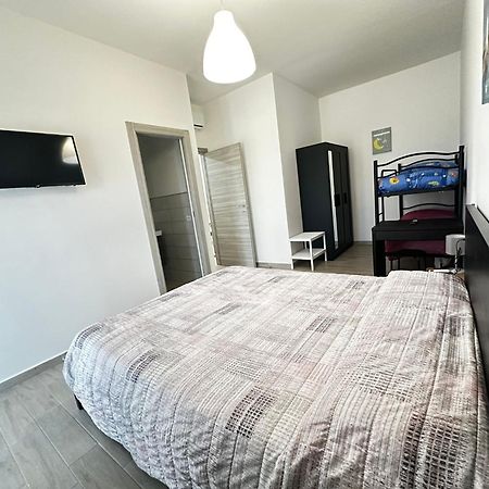 Capo Dei Bufali Alloggio Turistico Terracina Exteriör bild